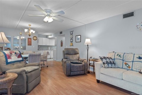 Condo in Inverness, Florida, 2 bedrooms  № 1359471 - photo 6