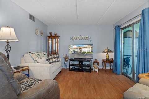 Condo in Inverness, Florida, 2 bedrooms  № 1359471 - photo 5