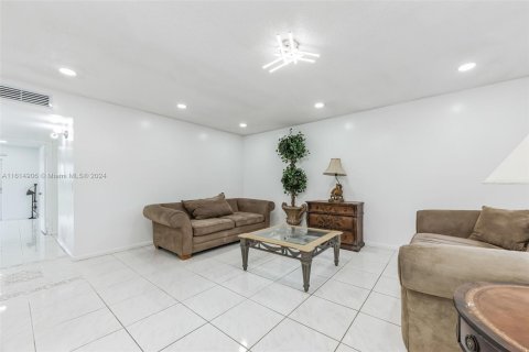 Condominio en venta en Delray Beach, Florida, 2 dormitorios, 85.47 m2 № 1236614 - foto 11