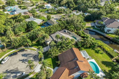 Villa ou maison à vendre à Tequesta, Floride: 4 chambres, 238.2 m2 № 892201 - photo 18
