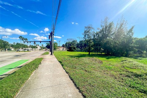 Купить земельный участок в Помпано-Бич, Флорида № 892199 - фото 1