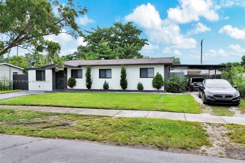 Casa en venta en Cutler Bay, Florida, 5 dormitorios, 220.92 m2 № 1327709 - foto 2