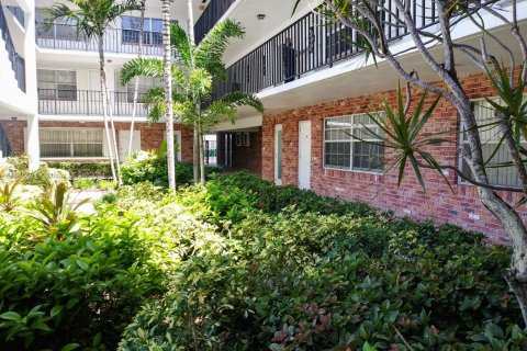 Condominio en venta en Fort Lauderdale, Florida, 1 dormitorio, 66.24 m2 № 1327625 - foto 3