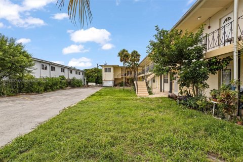 Copropriété à vendre à Miami, Floride: 1 chambre, 51.19 m2 № 1327708 - photo 11