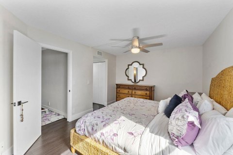 Condo in Deerfield Beach, Florida, 2 bedrooms  № 1011683 - photo 25