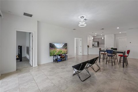 Casa en venta en Davenport, Florida, 4 dormitorios, 193.24 m2 № 1322728 - foto 19