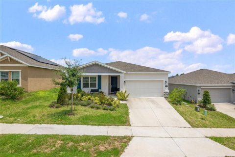 House in Davenport, Florida 4 bedrooms, 193.24 sq.m. № 1322728 - photo 1