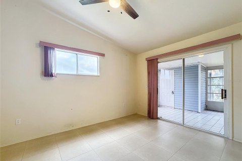 Condo in Punta Gorda, Florida, 2 bedrooms  № 1342867 - photo 6