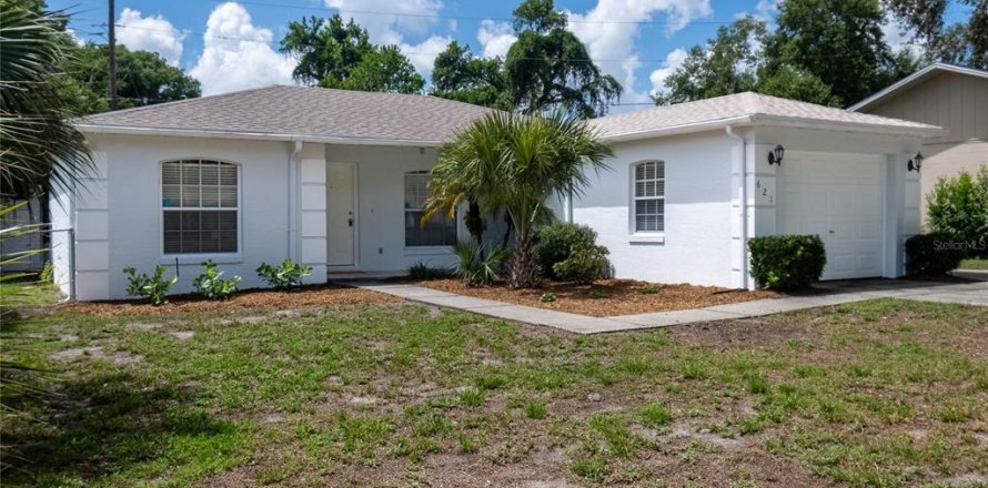 House in Lakeland, Florida 3 bedrooms, 133.59 sq.m. № 1342828