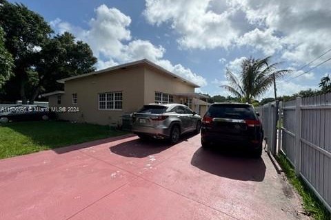 Casa en venta en Miami, Florida, 2 dormitorios, 161.65 m2 № 1309383 - foto 2