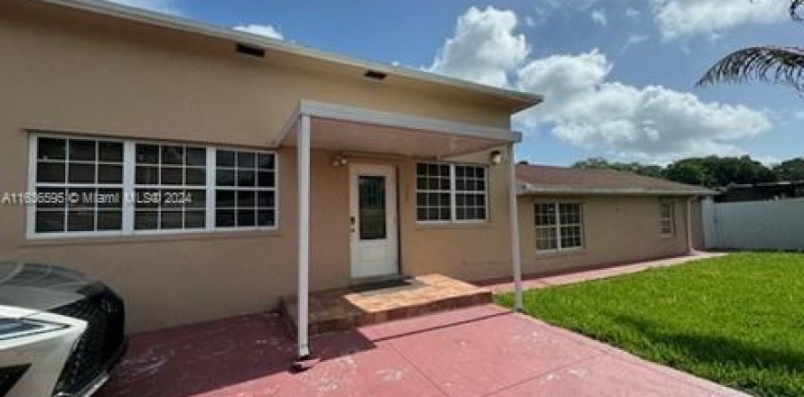 Villa ou maison à Miami, Floride 2 chambres, 161.65 m2 № 1309383