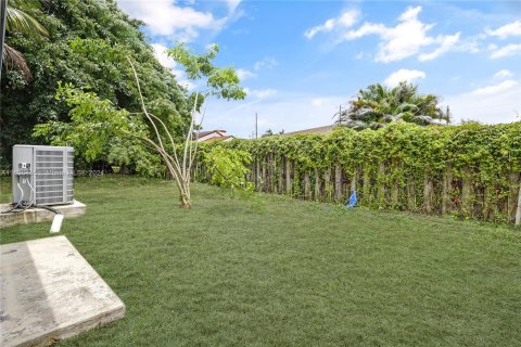 Villa ou maison à vendre à Miami, Floride: 4 chambres, 130.06 m2 № 1309381 - photo 20