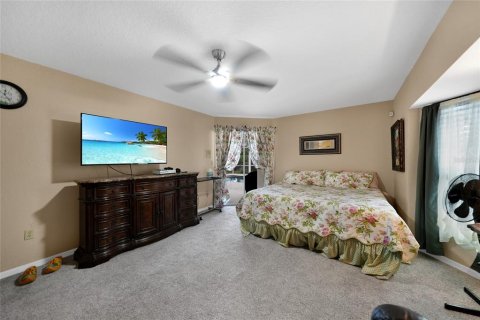 House in Port Charlotte, Florida 5 bedrooms, 248.98 sq.m. № 1344267 - photo 21