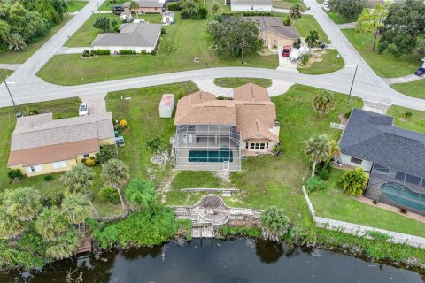 Villa ou maison à vendre à Port Charlotte, Floride: 5 chambres, 248.98 m2 № 1344267 - photo 5