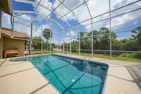 Villa ou maison à vendre à Port Charlotte, Floride: 5 chambres, 248.98 m2 № 1344267 - photo 3