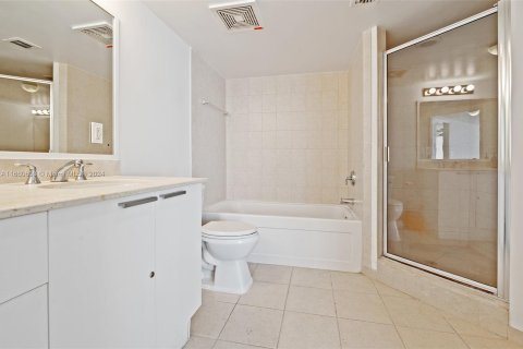 Condominio en venta en Sunny Isles Beach, Florida, 1 dormitorio, 92.9 m2 № 1372767 - foto 14