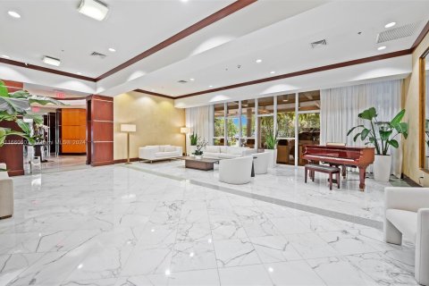 Condo in Sunny Isles Beach, Florida, 1 bedroom  № 1372767 - photo 29