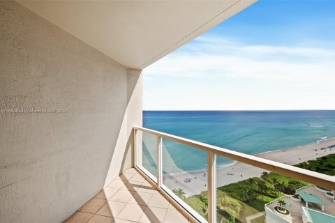 Condominio en venta en Sunny Isles Beach, Florida, 1 dormitorio, 92.9 m2 № 1372767 - foto 20