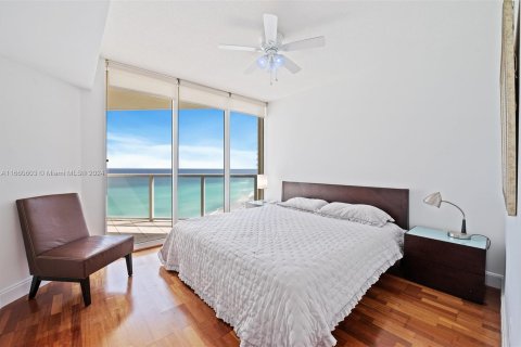 Condominio en venta en Sunny Isles Beach, Florida, 1 dormitorio, 92.9 m2 № 1372767 - foto 10