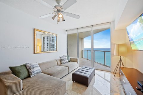 Copropriété à vendre à Sunny Isles Beach, Floride: 1 chambre, 92.9 m2 № 1372767 - photo 2