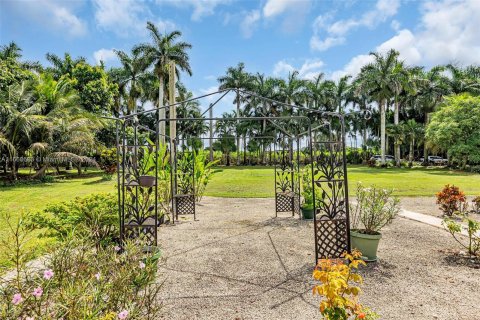 Villa ou maison à vendre à Miami, Floride: 3 chambres, 304.53 m2 № 1372768 - photo 28