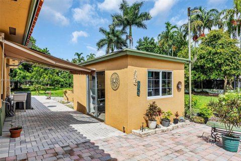 Casa en venta en Miami, Florida, 3 dormitorios, 304.53 m2 № 1372768 - foto 24