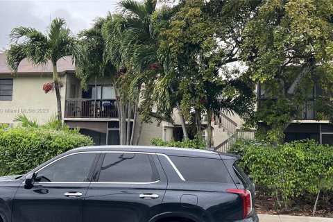 Condominio en venta en Miami Gardens, Florida, 2 dormitorios, 75.81 m2 № 908655 - foto 7