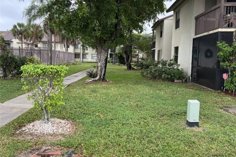 Condominio en venta en Miami Gardens, Florida, 2 dormitorios, 75.81 m2 № 908655 - foto 2