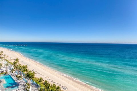 Condominio en venta en Hollywood, Florida, 1 dormitorio, 106.19 m2 № 1331336 - foto 28