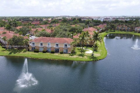 Touwnhouse à vendre à Miramar, Floride: 3 chambres, 117.99 m2 № 1348505 - photo 11