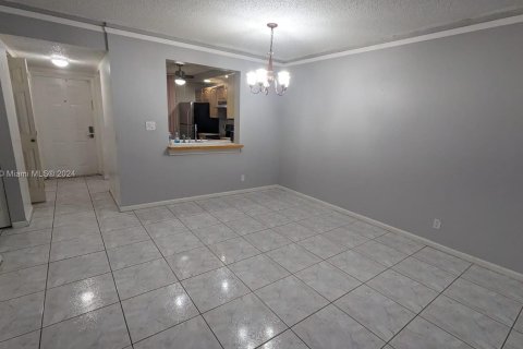 Condo in Plantation, Florida, 2 bedrooms  № 1348507 - photo 6