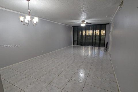 Copropriété à louer à Plantation, Floride: 2 chambres, 101.36 m2 № 1348507 - photo 5