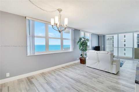 Copropriété à vendre à Riviera Beach, Floride: 2 chambres, 130.06 m2 № 1293178 - photo 9