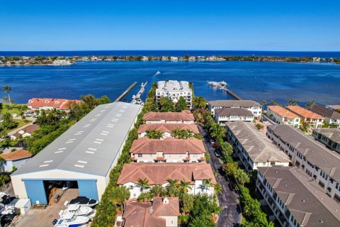 Condominio en venta en Boynton Beach, Florida, 3 dormitorios, 169.27 m2 № 1091833 - foto 16