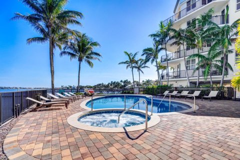 Condominio en venta en Boynton Beach, Florida, 3 dormitorios, 169.27 m2 № 1091833 - foto 28