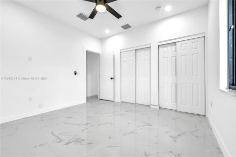 Villa ou maison à vendre à Dania Beach, Floride: 3 chambres, 138.89 m2 № 1321481 - photo 21