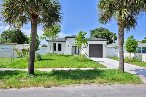 Villa ou maison à vendre à Dania Beach, Floride: 3 chambres, 138.89 m2 № 1321481 - photo 2