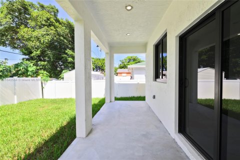 Villa ou maison à vendre à Dania Beach, Floride: 3 chambres, 138.89 m2 № 1321481 - photo 22