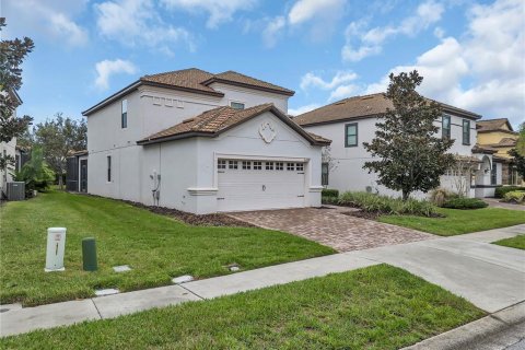 House in Davenport, Florida 5 bedrooms, 264.03 sq.m. № 1105258 - photo 1