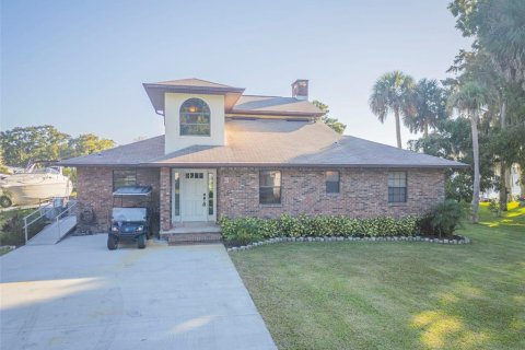 Casa en venta en Crescent City, Florida, 3 dormitorios, 174.47 m2 № 1380735 - foto 1