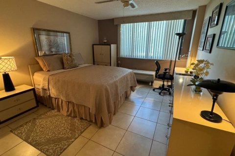 Condo in Delray Beach, Florida, 2 bedrooms  № 1121065 - photo 28