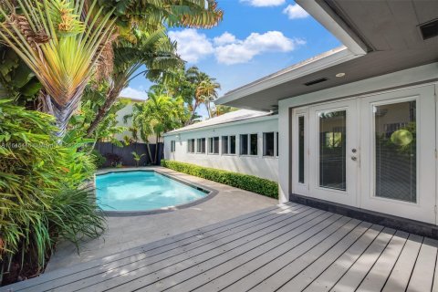 Casa en venta en Miami Beach, Florida, 5 dormitorios, 207.92 m2 № 1328743 - foto 5