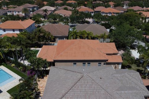 House in Miramar, Florida 5 bedrooms, 248.05 sq.m. № 1102785 - photo 2