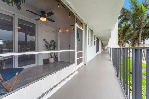 Condo in North Palm Beach, Florida, 1 bedroom  № 1129144 - photo 5