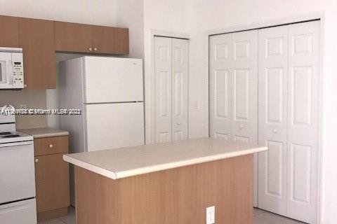 Townhouse in Homestead, Florida 2 bedrooms, 108.32 sq.m. № 77474 - photo 7