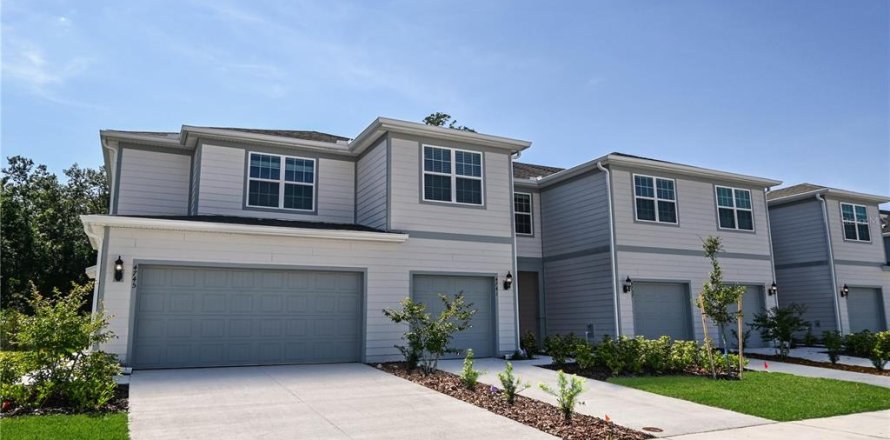 Townhouse in CYPRESS CAY in Kissimmee, Florida 3 bedrooms, 165.55 sq.m. № 1342602