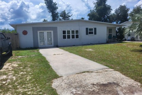 House in Panama City, Florida 3 bedrooms, 116.69 sq.m. № 1342570 - photo 1