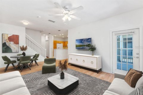 Condominio en venta en Orlando, Florida, 3 dormitorios, 135.36 m2 № 1197569 - foto 2