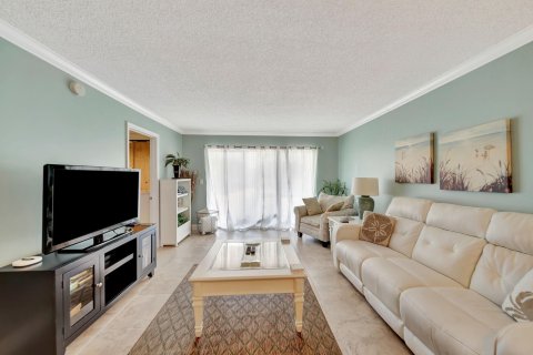 Condo in Lauderdale-by-the-Sea, Florida, 2 bedrooms  № 1217644 - photo 10
