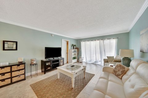 Condo in Lauderdale-by-the-Sea, Florida, 2 bedrooms  № 1217644 - photo 9